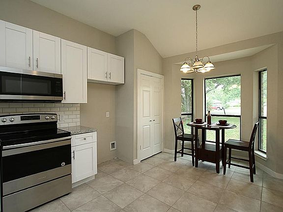 5th image of 13352 Lake Breeze Ln