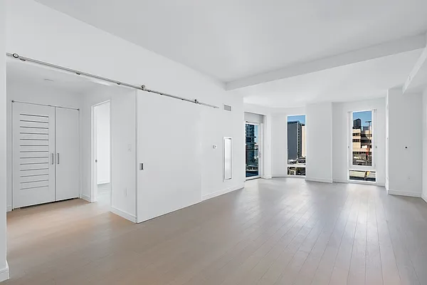 Rented by The Moinian Group | media 2