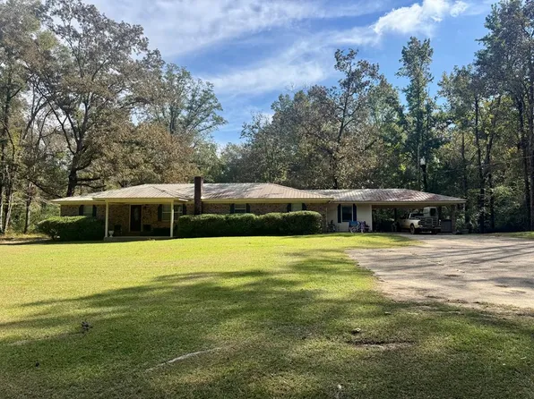 73 Pine Dr, Laurel, MS 39443