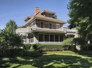 430 Essex Rd, Kenilworth, IL 60043