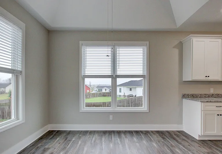 128 Riverbend Dr — Photo 36