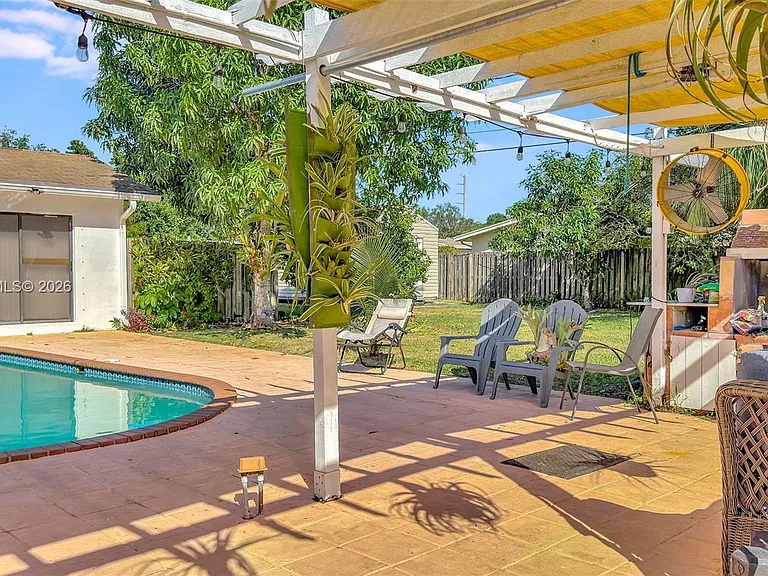 14465 SW 96th Ave — Photo 5