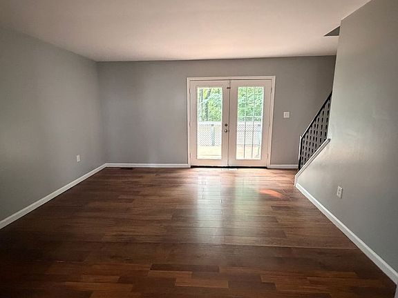 4th image of 710 Sequoia Dr