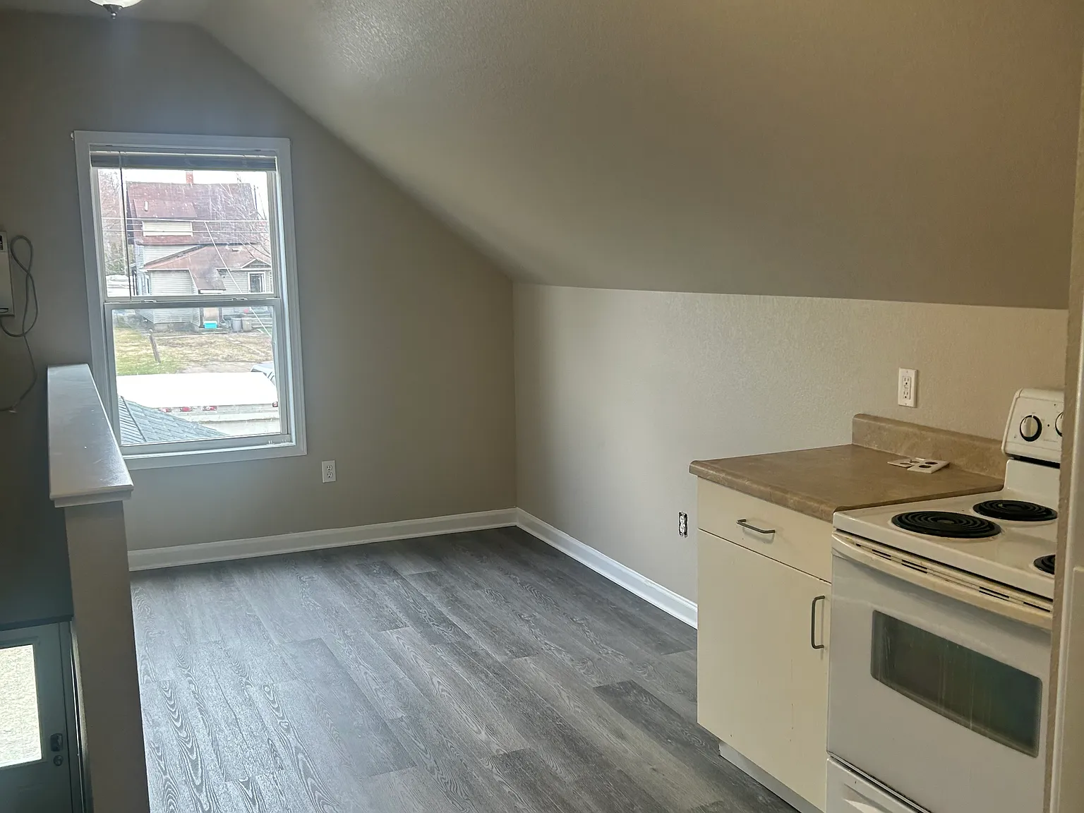 2 bed, 850 sqft, $1,100 — Photo 3