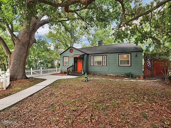 2nd image of 1521 CHARON Road