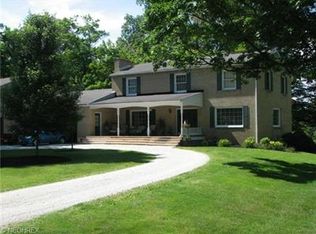 383 Whittlesey Dr, Tallmadge, OH 44278