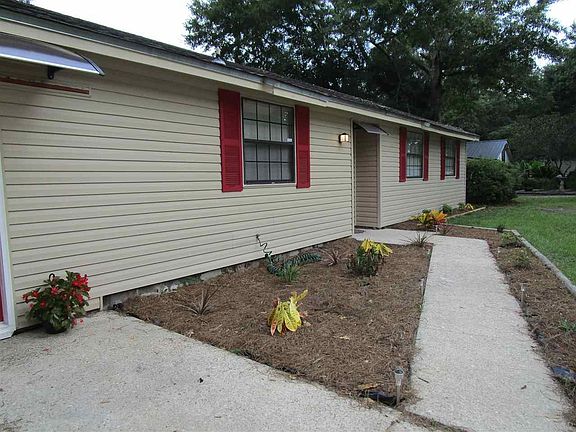 2nd image of 855 Gonzalez Park Dr