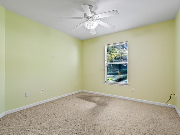 5th image of 122 Catawba Trl