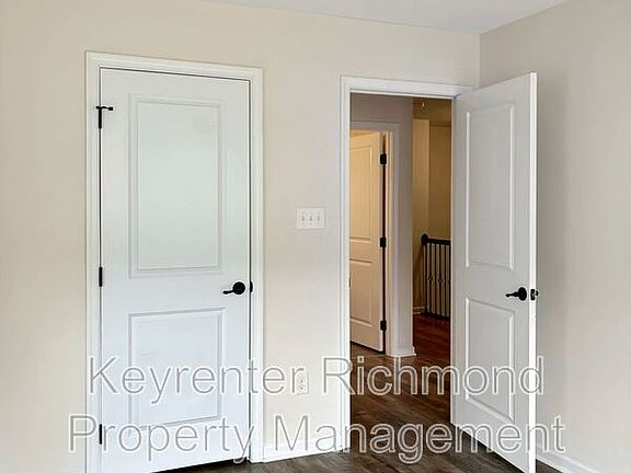 4th image of 8916 Ringview Dr