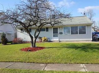 1022 Enola Rd, Grand Island, NY 14072