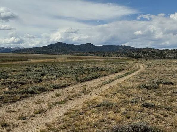4013 Highway 28, Lander, WY 82520