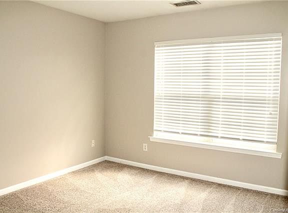 5th image of 2786 Thornbush Ct