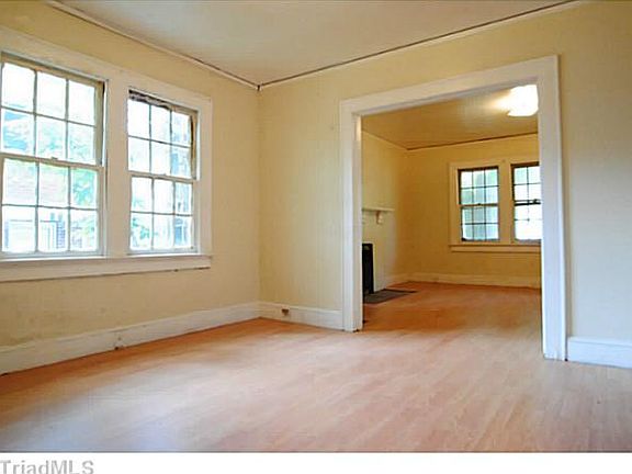 3rd image of 2317 N Glenn Ave