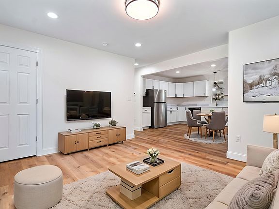 4th image of 3138 N Riley Ave