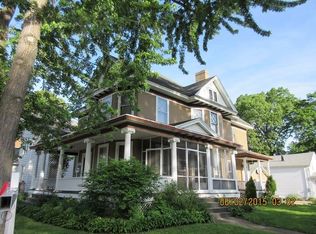 321 E Fellows St, Dixon, IL 61021