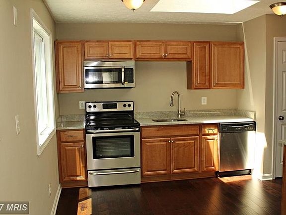 4th image of 856 Rosewood Trl