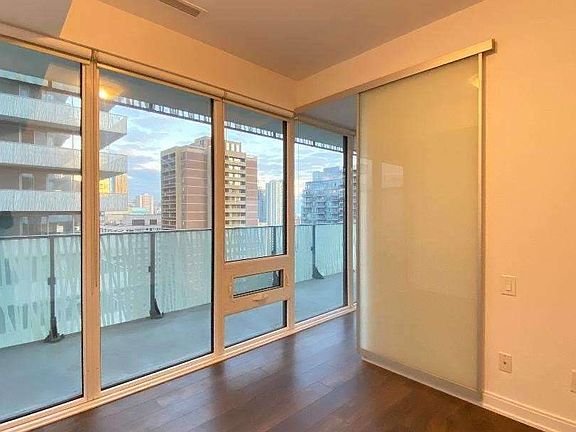 4th image of 42 Charles St E #1602
