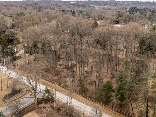 247 S Fairville Rd, Chadds Ford, PA 19317