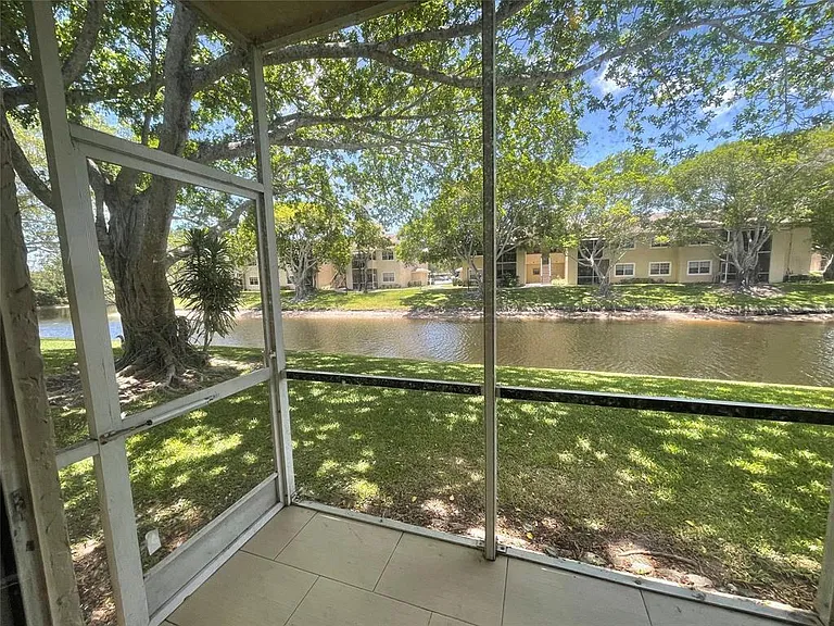640 Cypress Club Way #J12 — Photo 18