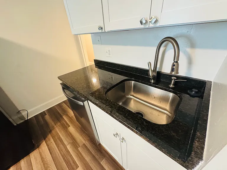 95 Alexandria Pike #4 — Photo 15