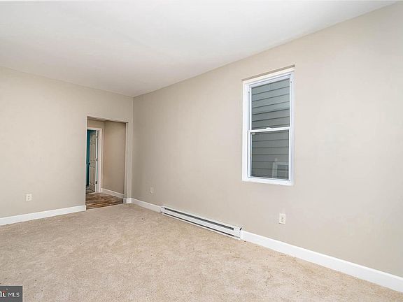 3rd image of 62 Breckenridge St