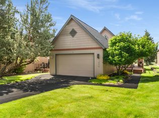 1825 Cinnamon Teal Dr, Redmond, OR