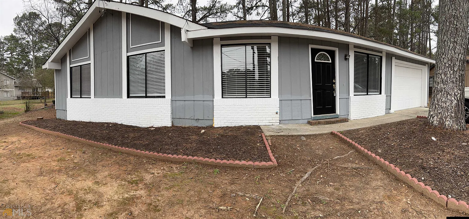 93 Lear Ct photo 1