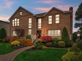 534 Brandon Pl, Cliffside Park, NJ