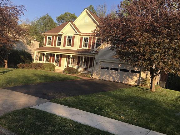 2nd image of 6 Barlow House Ct