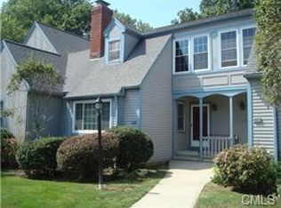 156 Glengarry Rd, Fairfield, CT 06825