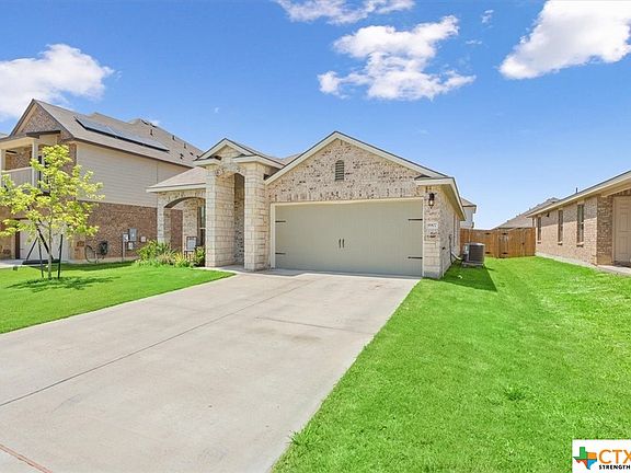 3rd image of 8907 Hidden Oaks Dr