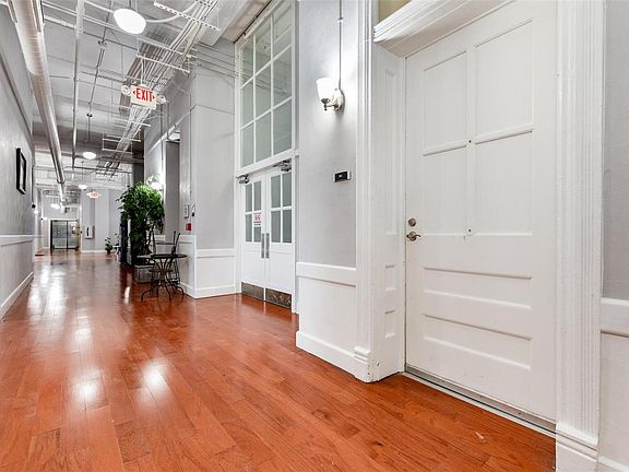 2nd image of 3009 Pennsylvania Ave