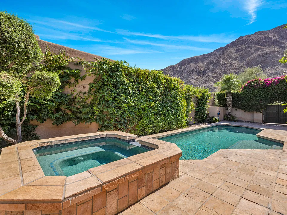 76895 Avenida Fernando