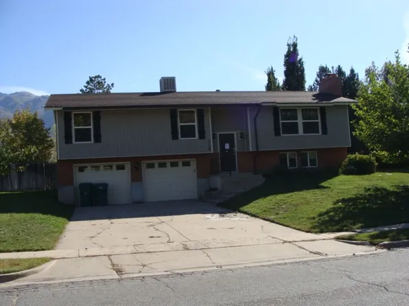 1156 N Cherrywood Dr, Layton, UT 84040