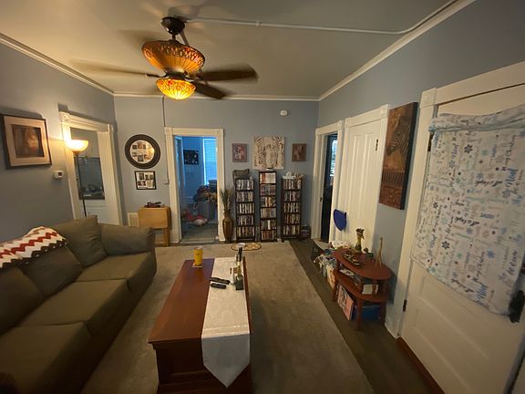 2nd image of 401 Laurel St W APT 1