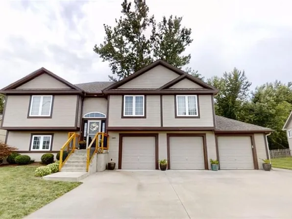 1505 NW Pond Ave, Grain Valley, MO 64029