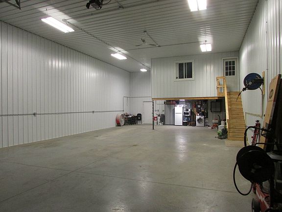 5th image of 601 1st Ave S #B