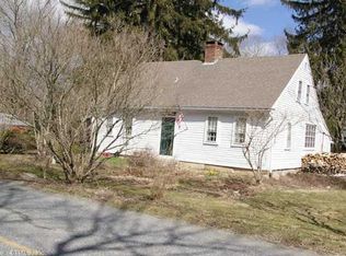 17 Reutemann Rd, North Stonington, CT 06359