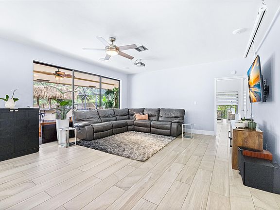 4th image of 11415 Sundance Lane