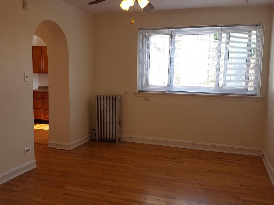 1st image of 1528 W Pratt Blvd APT 414