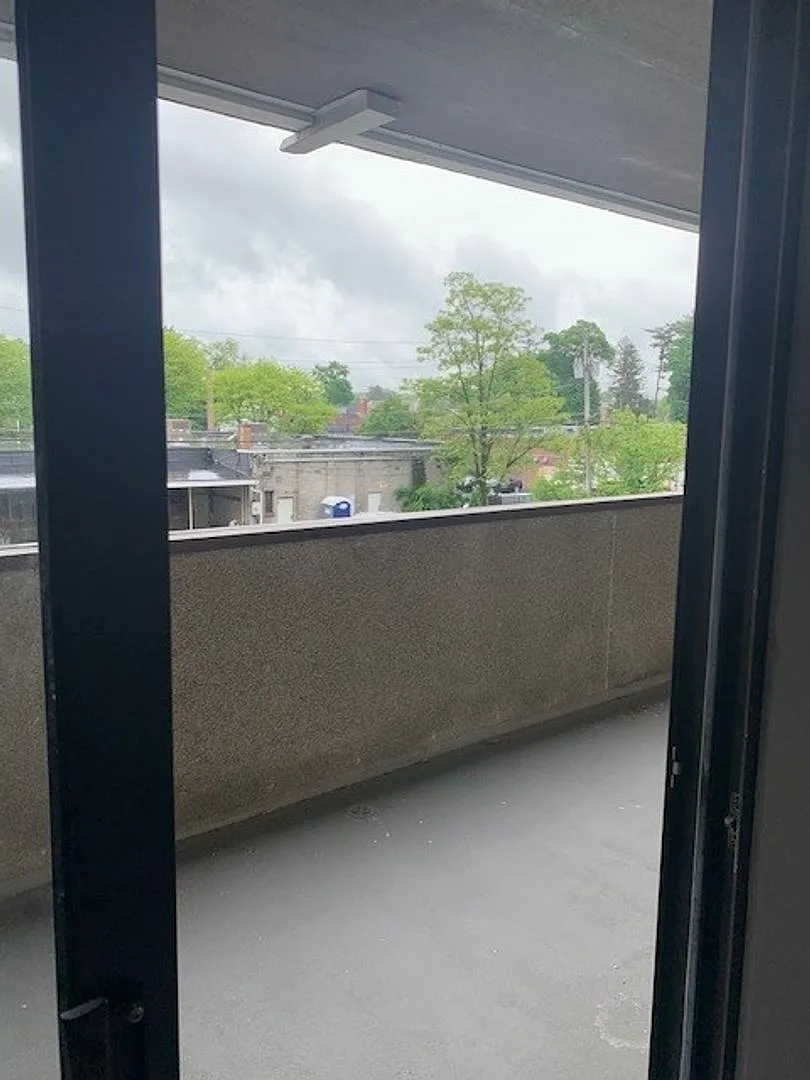 Collegeview Tower — Photo 1