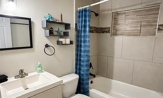 3103 Saxon Dr — Photo 33