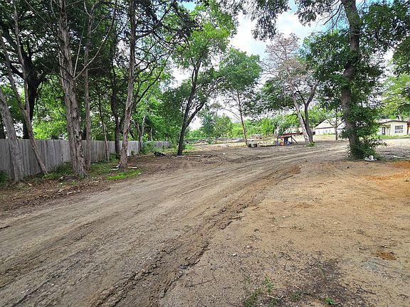 4th image of 2401 Gibbs Williams Rd