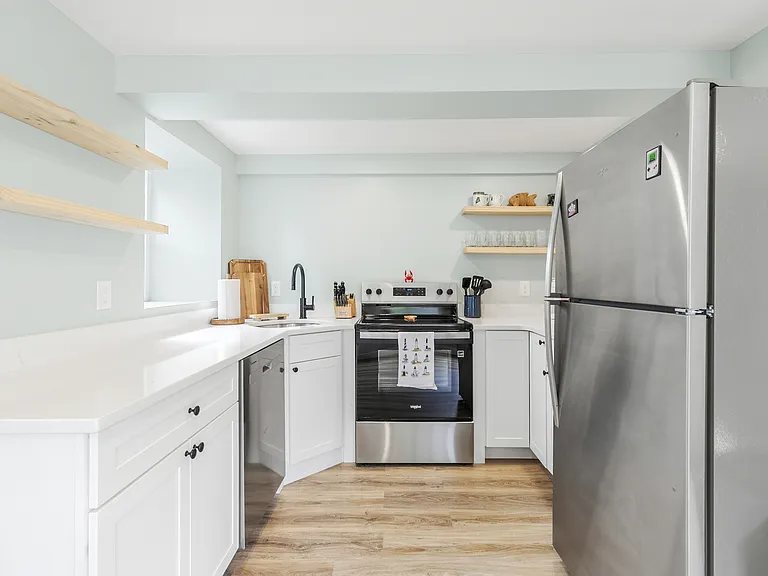 17 Tunis Ave #1 — Photo 8