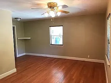 513 Tyler St — Photo 4