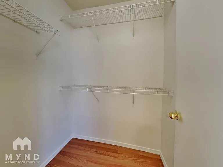 10524 W Almeria Rd — Photo 21