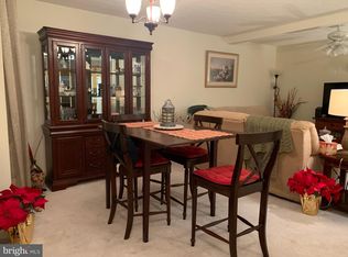4472 Woodsman Dr UNIT 811, Hampstead, MD