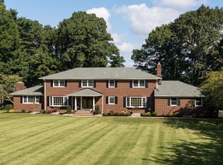 11 Page Dr, Red Bank, NJ 07701
