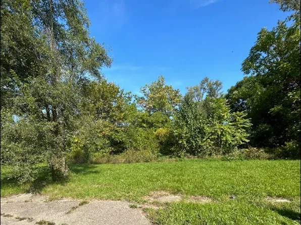 425 E Lorado Ave, Flint, MI 48505