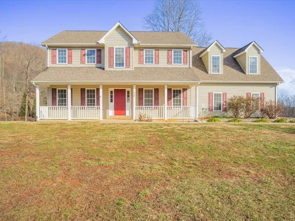 350 Valley Rd, Hardy, VA 24101